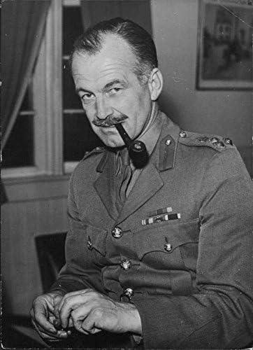 Tuğgeneral JR. ' ın Portresinin eski fotoğrafı Sayfa.